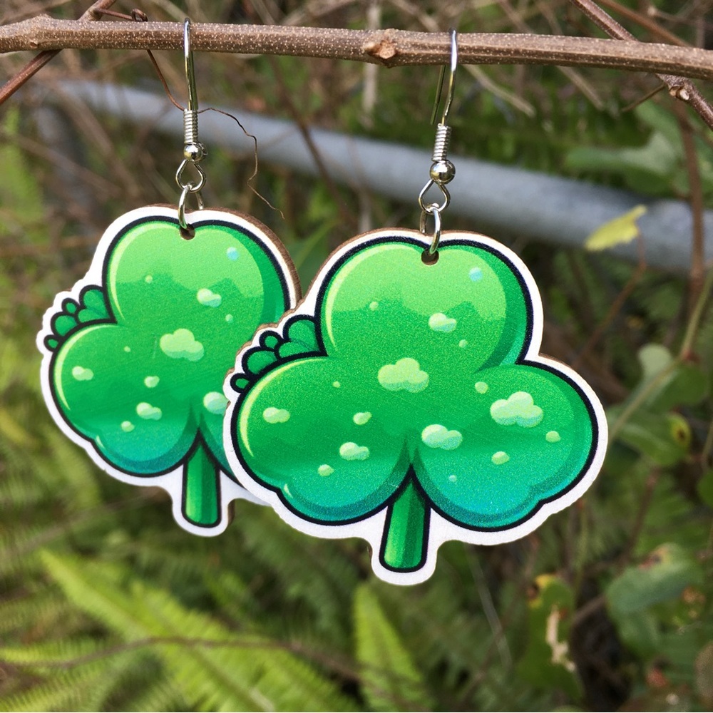 2 Sets Earrings Wood vintage St Patrick Day